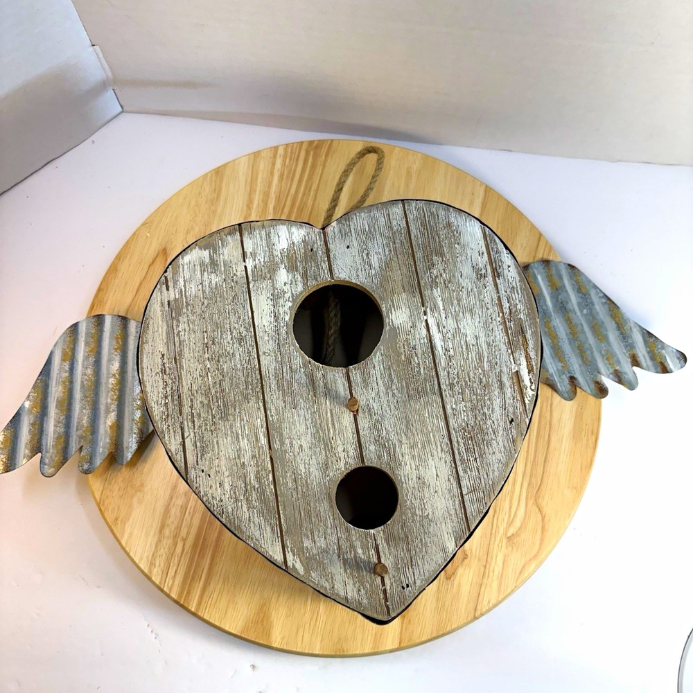 Heart Winged Hanging Bird House Wood/Metal Country Style Brown